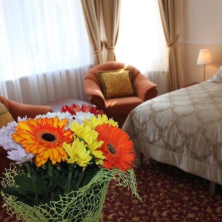 Spa Hotel Purkyne Karlovy Vary Kültér fotó