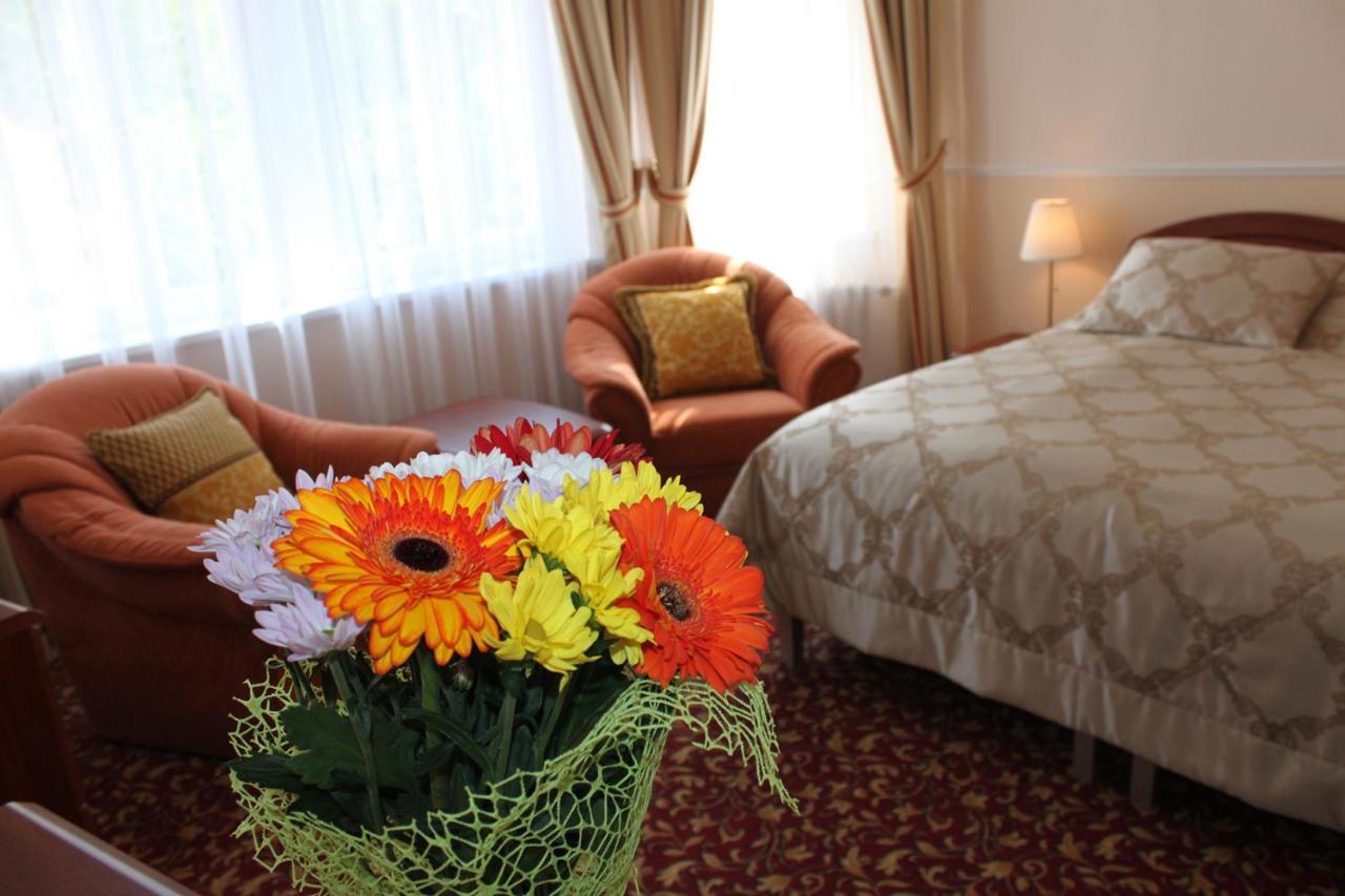 Spa Hotel Purkyne Karlovy Vary Kültér fotó