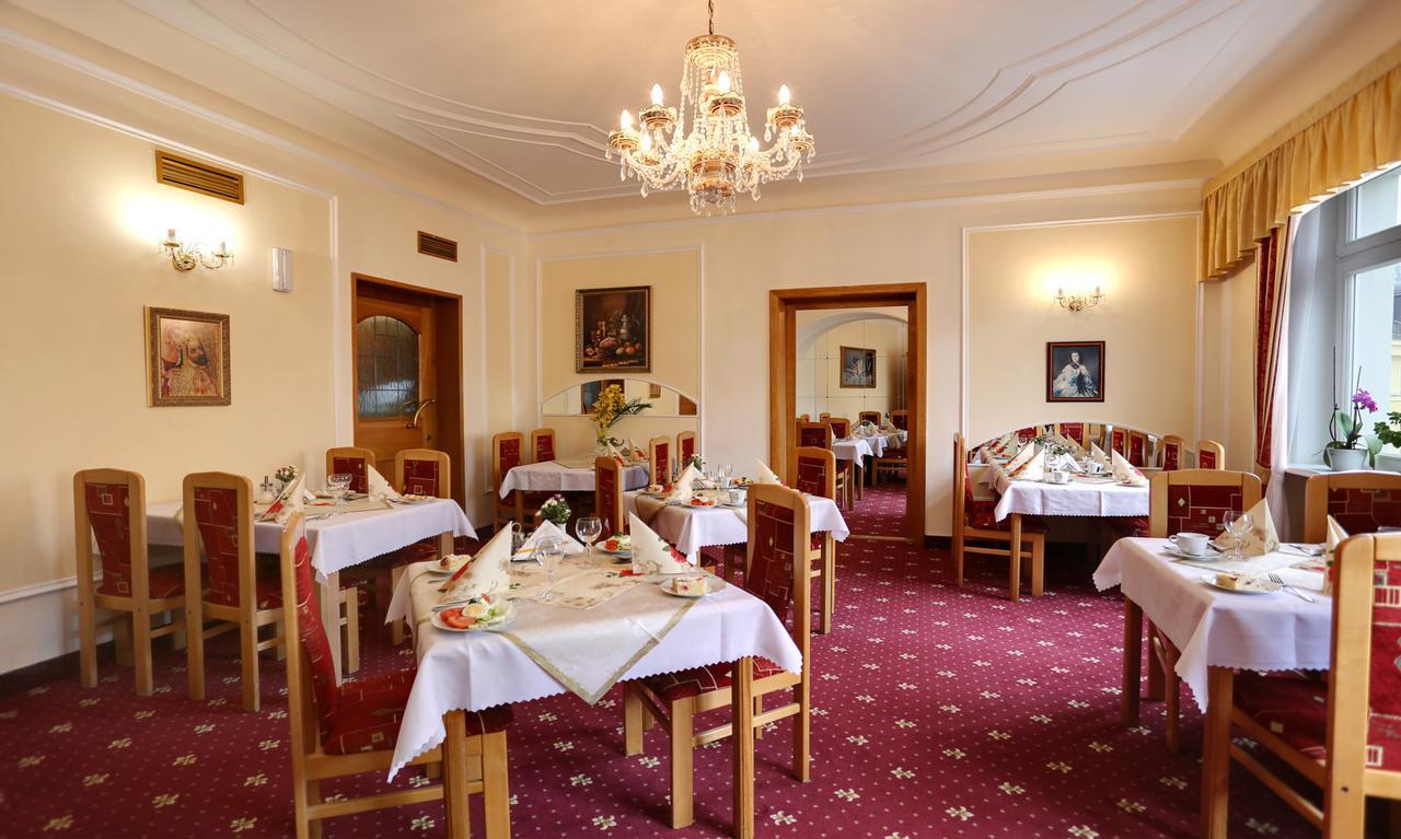Spa Hotel Purkyne Karlovy Vary Kültér fotó