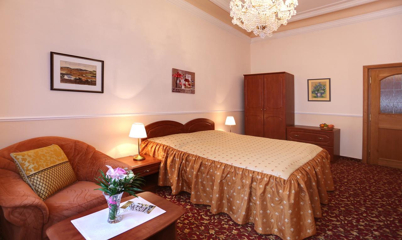 Spa Hotel Purkyne Karlovy Vary Kültér fotó