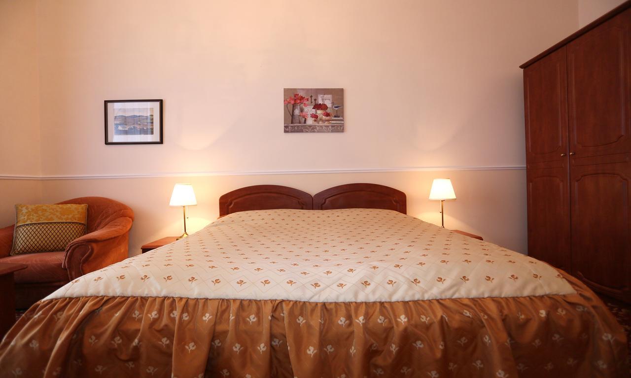 Spa Hotel Purkyne Karlovy Vary Kültér fotó